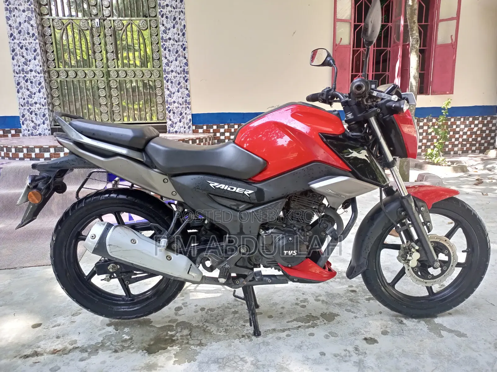 TVS Raider 125 2024 Red