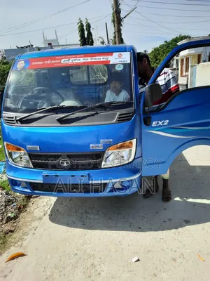 Tata Ex 2 Mini Covered Van
