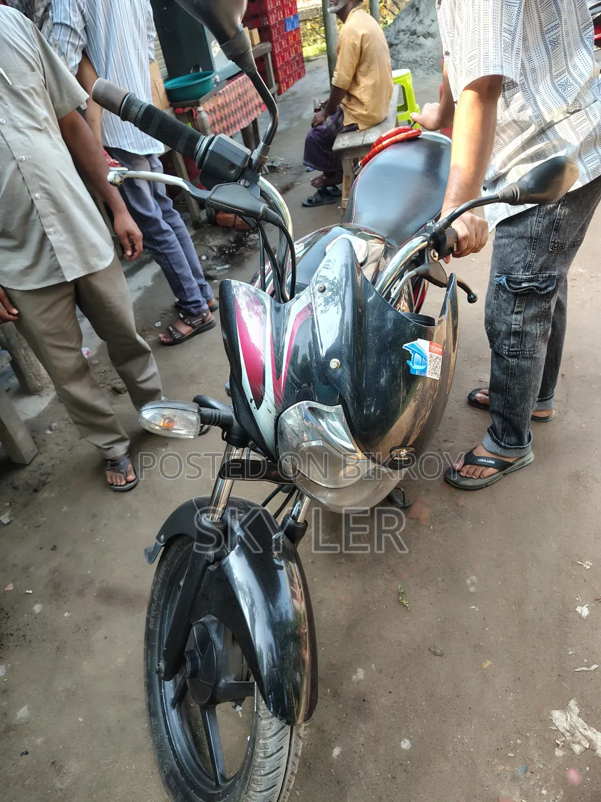 বাজাজ ডিসকভার ১০০ ২০১৪ ব্ল্যাক