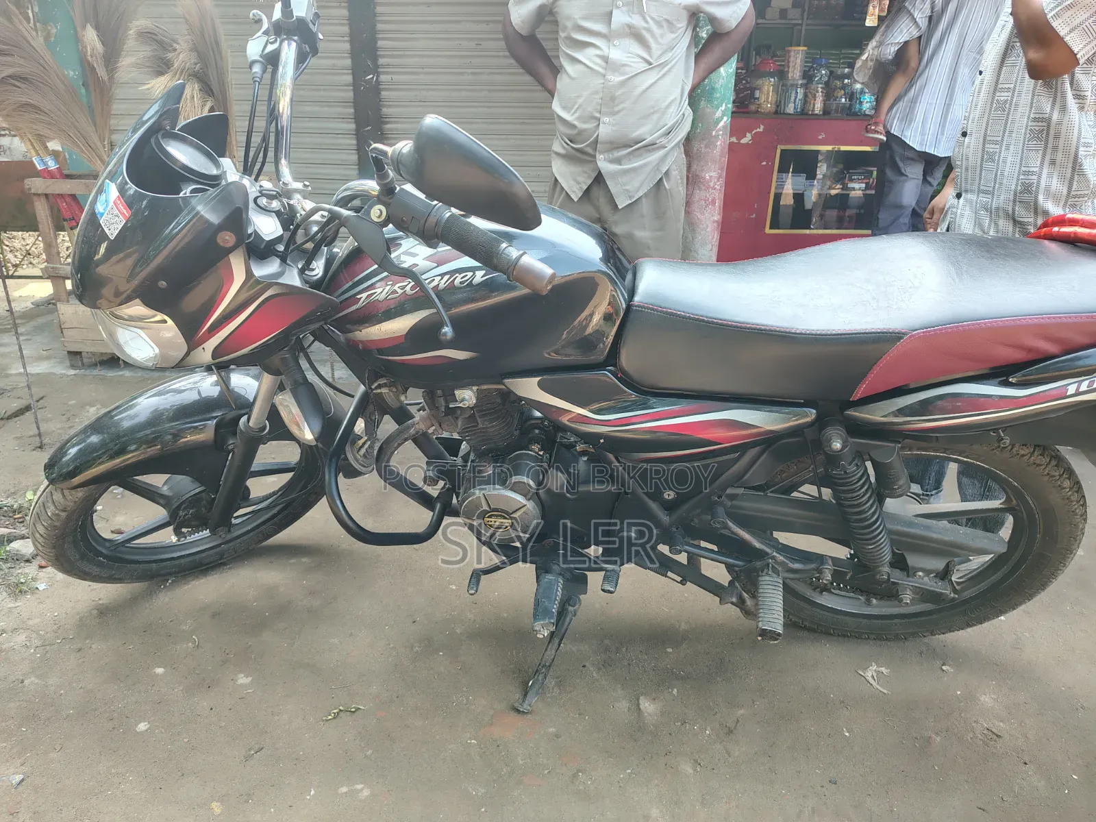 বাজাজ ডিসকভার ১০০ ২০১৪ ব্ল্যাক