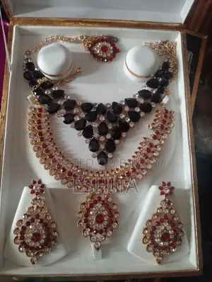 নেকপিস এবং দুল
