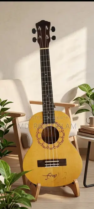 Like new ukulele guitar for sale, with bag