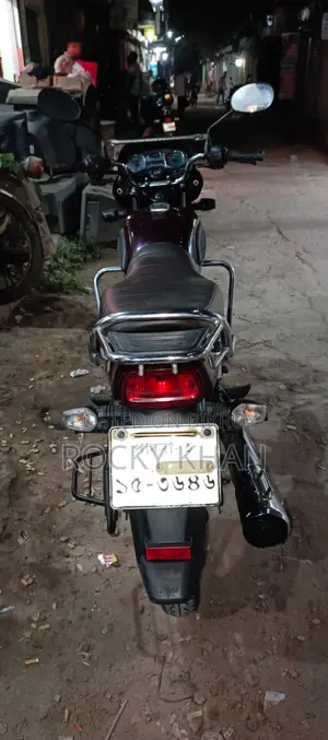 TVS Radeon 2019 Red