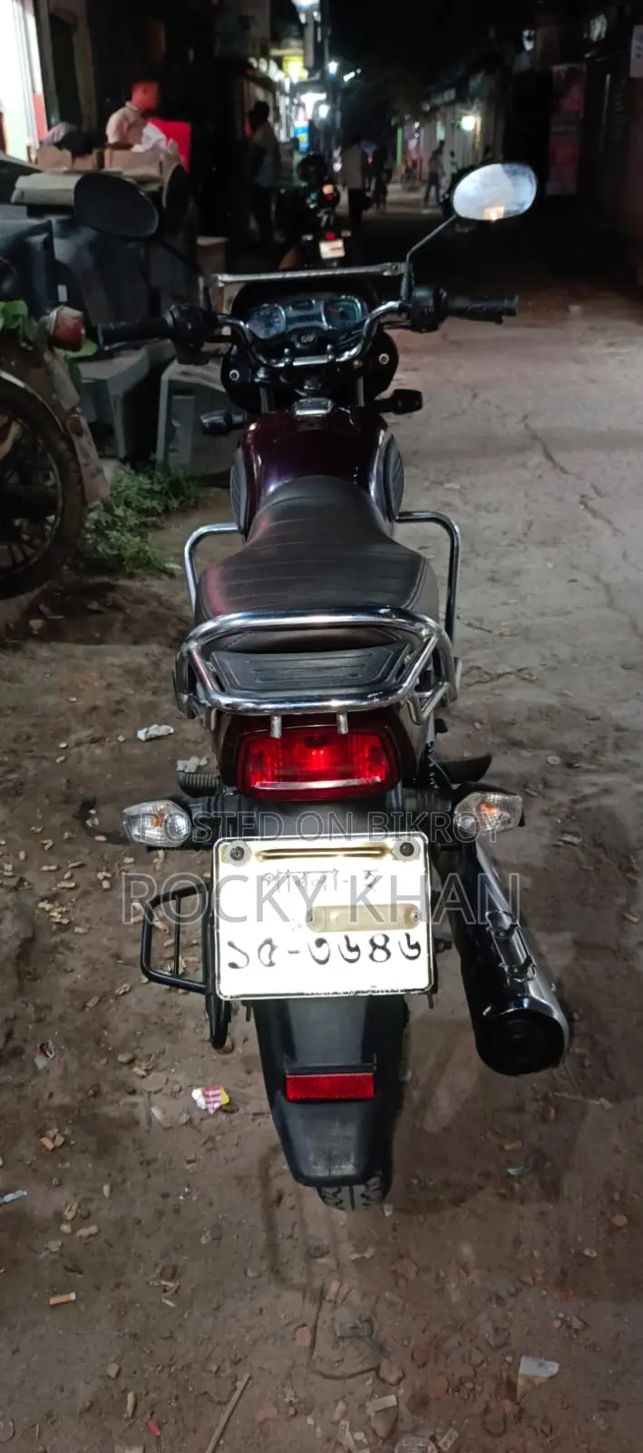 TVS Radeon 2019 Red