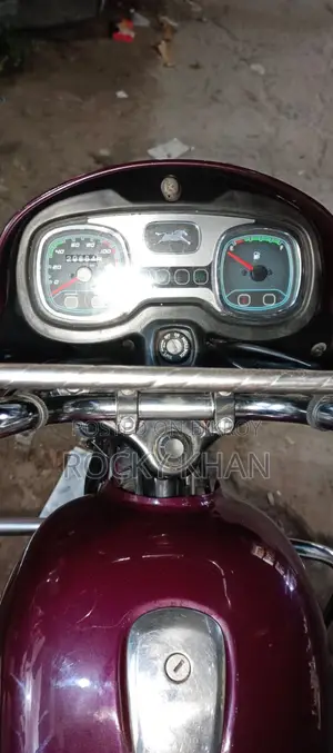 TVS Radeon 2019 Red