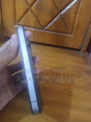 অ্যাপল আইফোন ৪এস ৬৪ জিবি ব্ল্যাক