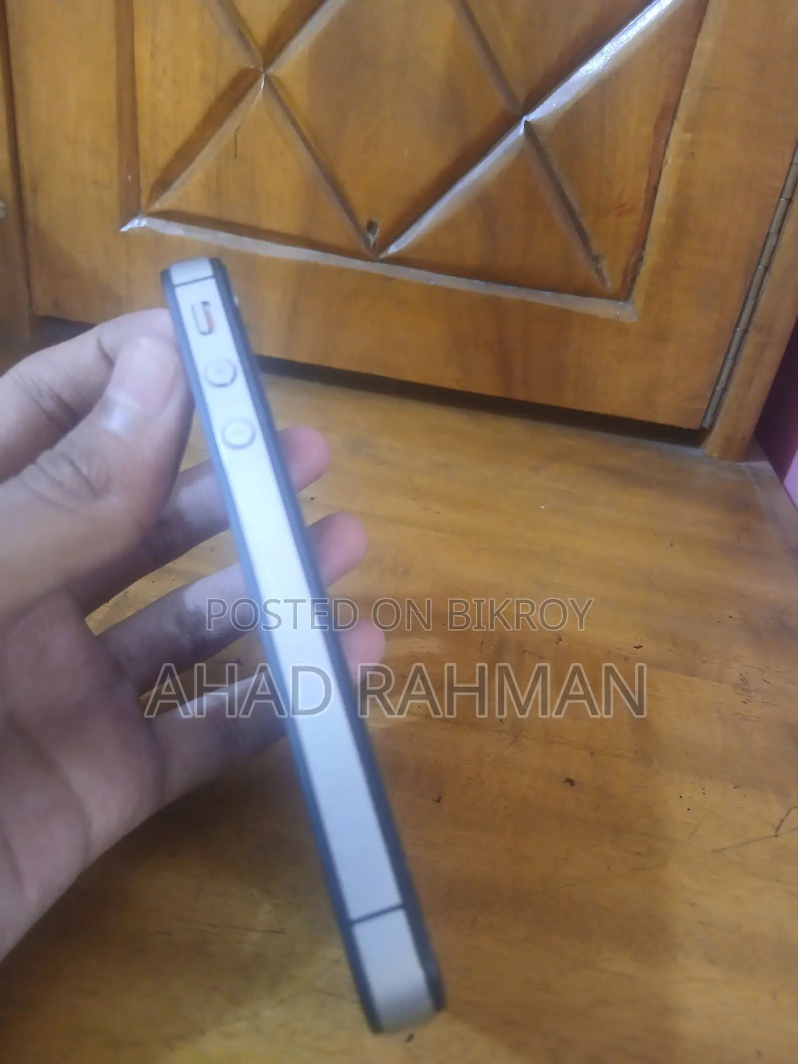 অ্যাপল আইফোন ৪এস ৬৪ জিবি ব্ল্যাক
