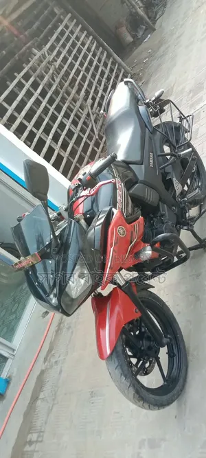 ইয়ামাহা ফেজার ভি১ ২০১৪ ব্ল্যাক
