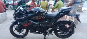 সুজুকি জিক্সার এসএফ ২০২২ কালো