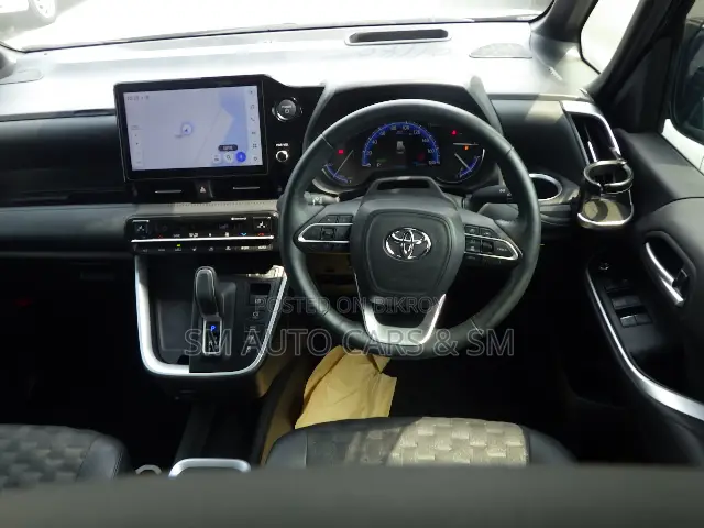 Toyota Voxy Hybrid S-Z 2WD 7-Seater 2024 Black