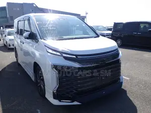Toyota Voxy Hybrid S-Z 2WD 7-Seater 2024 Pearl