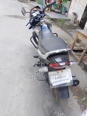 নতুন টিভিএস মেট্রো ২০২১ কালো