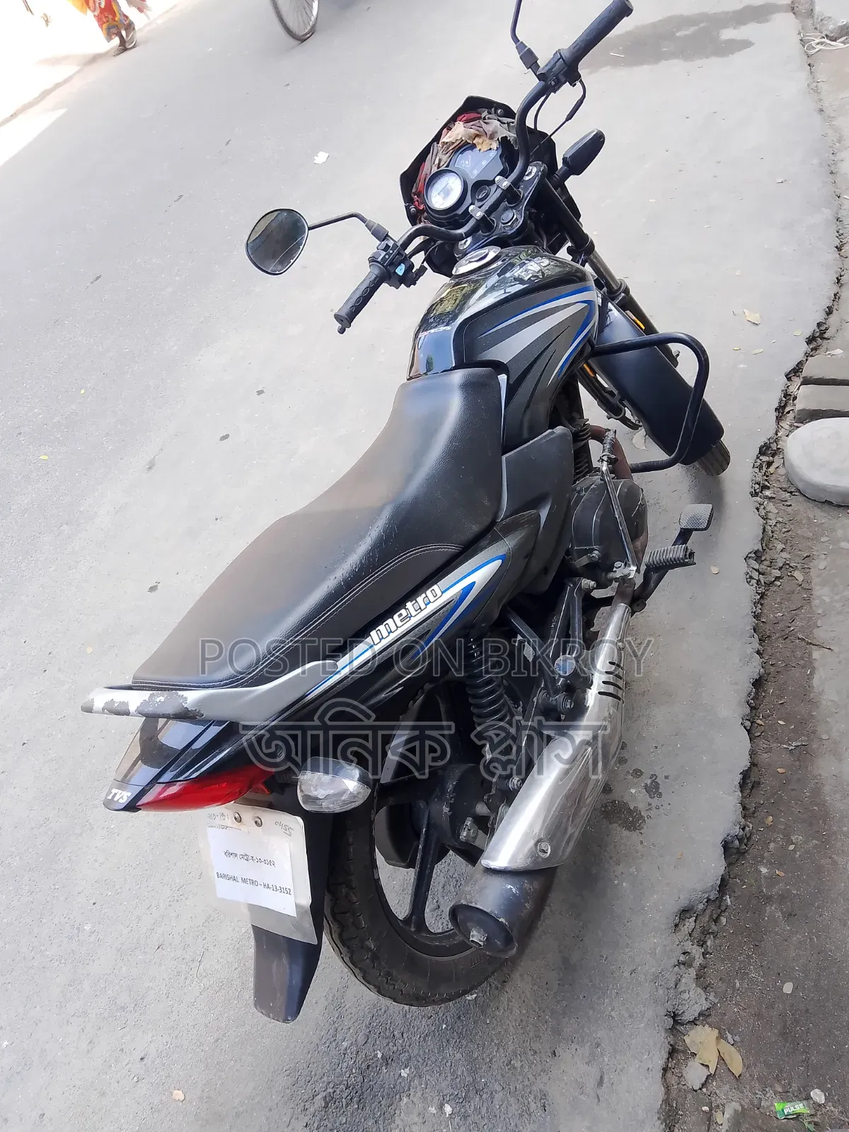 নতুন টিভিএস মেট্রো ২০২১ কালো