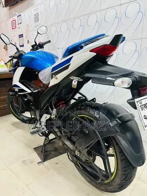 সুজুকি জিক্সার ২০২৬ হোয়াইট