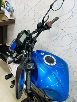 সুজুকি জিক্সার ২০২৬ হোয়াইট