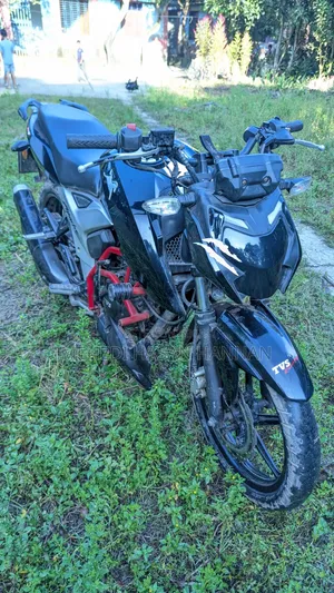 TVS Apache 160 4V 2023 Black