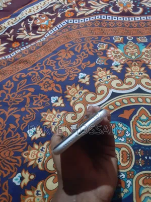 অ্যাপল আইফোন ১১ ১২৮ জিবি হোয়াইট
