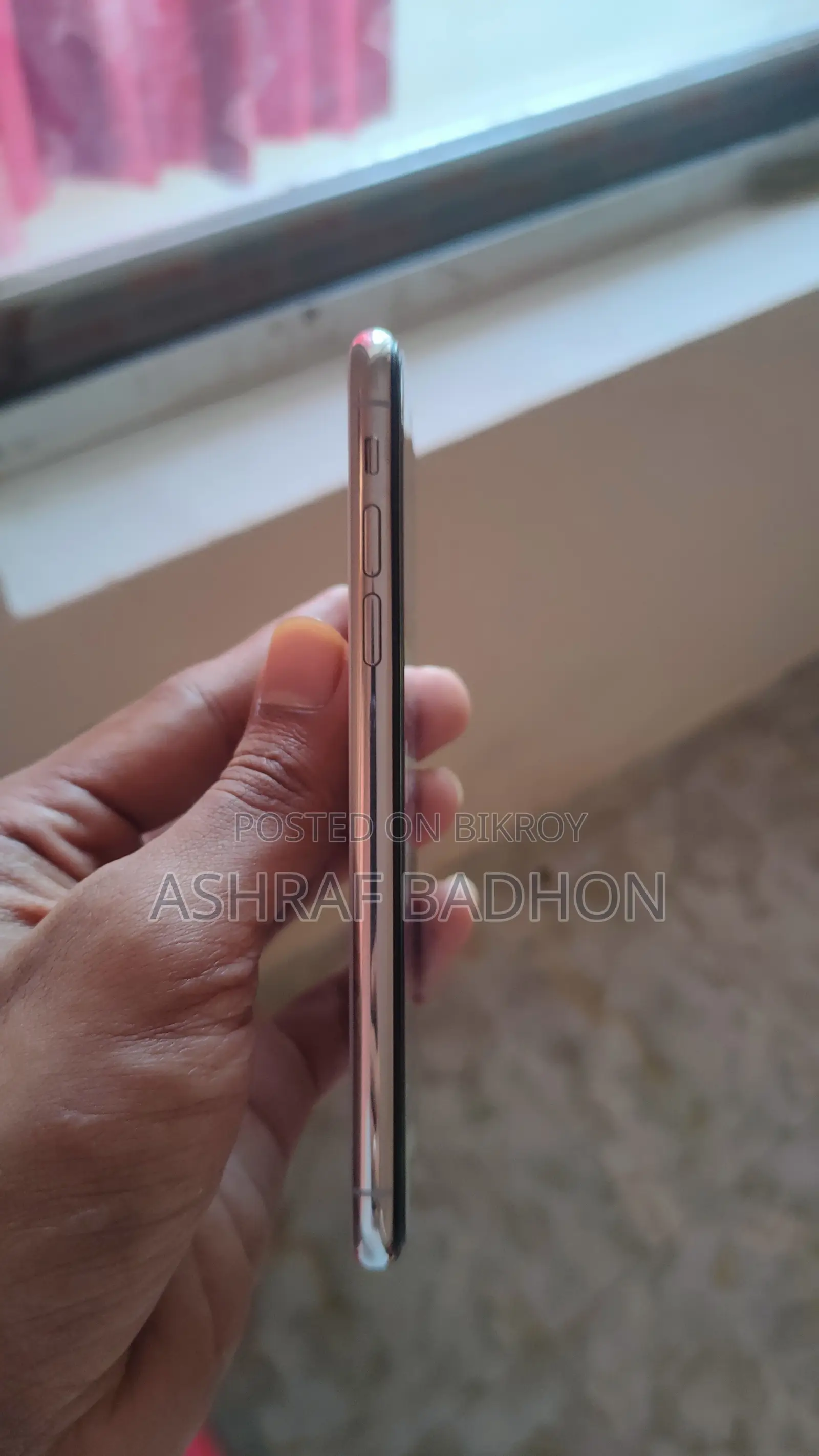 Apple iPhone X 64 GB White