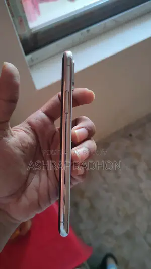 Apple iPhone X 64 GB White