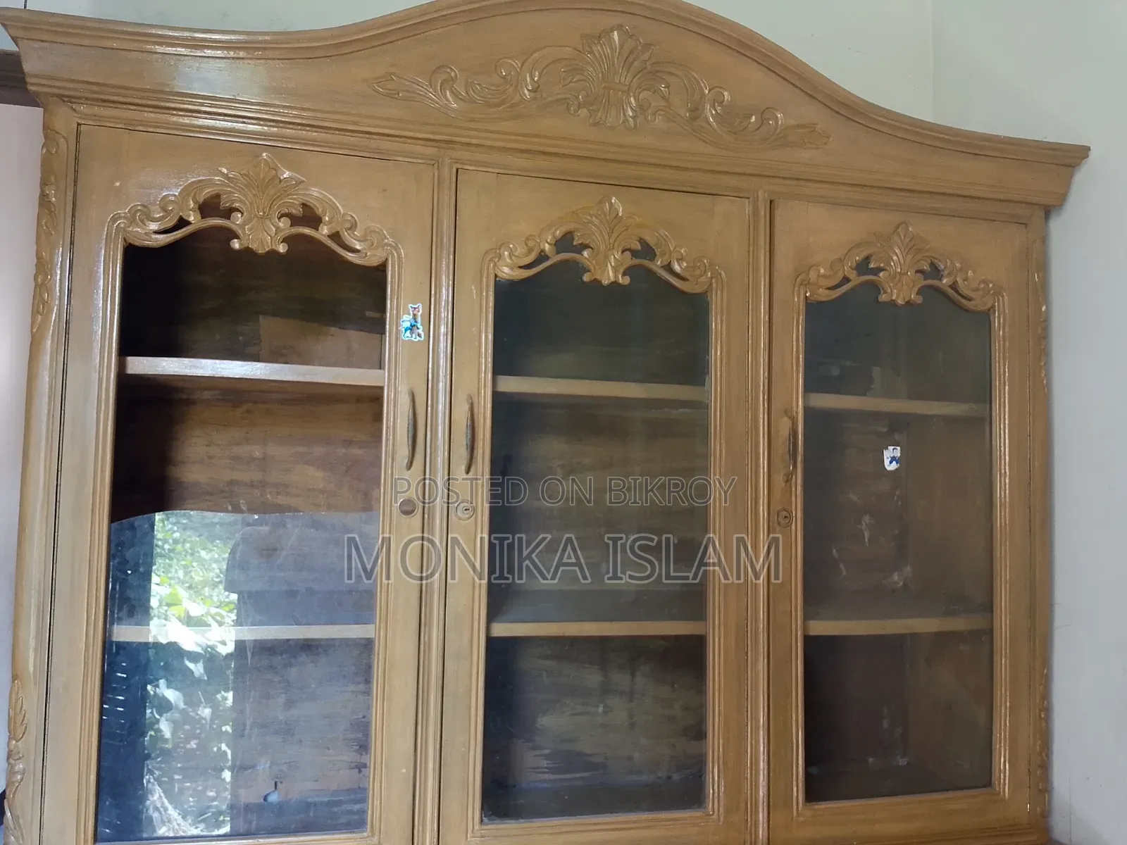Wooden Showcase Teak Wood