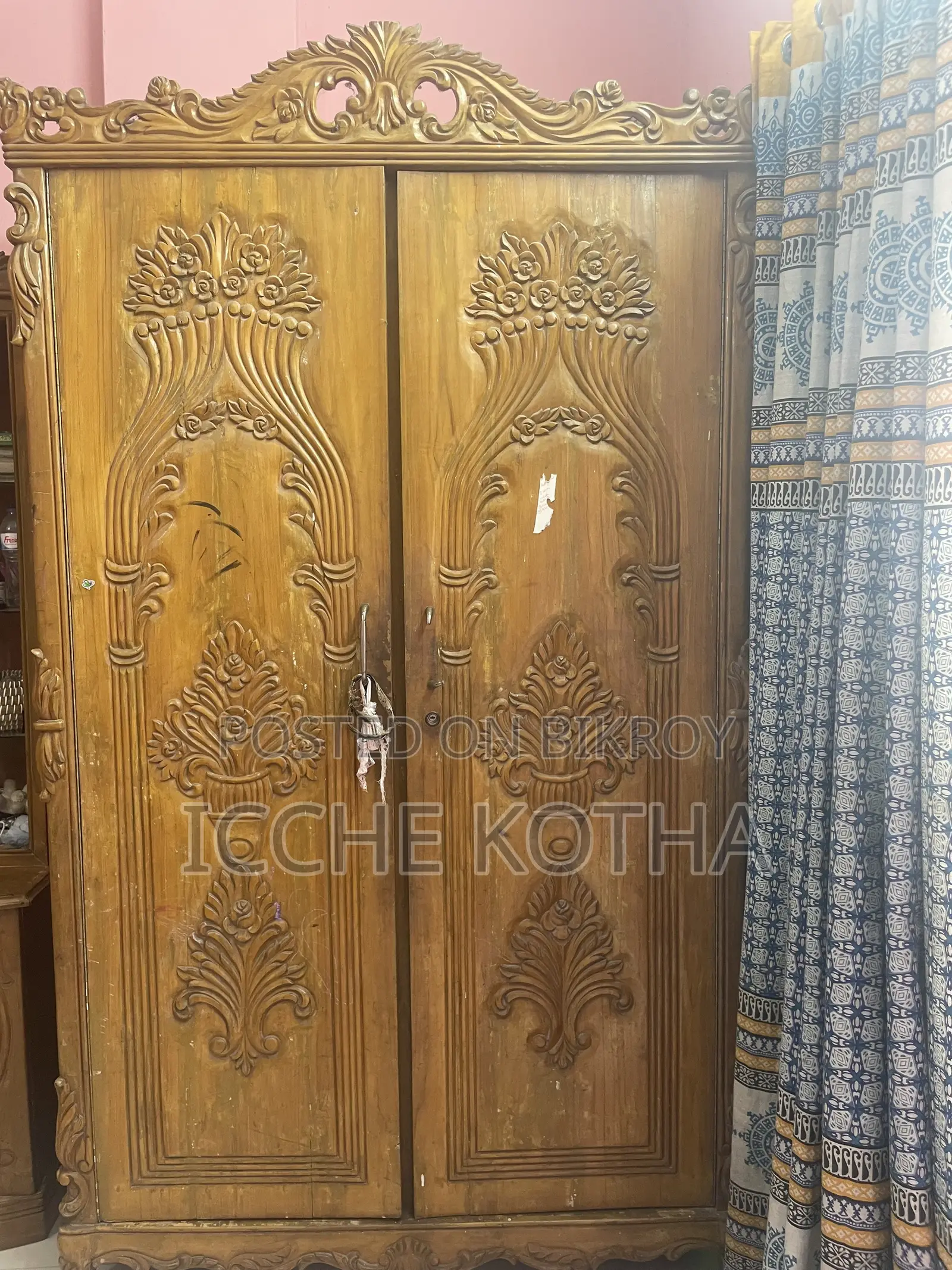 Teak wood carved bed and wardrobe for sale