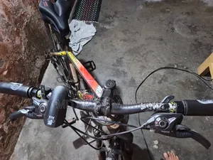This is a good gear cycle looks very nice and front and back wheels