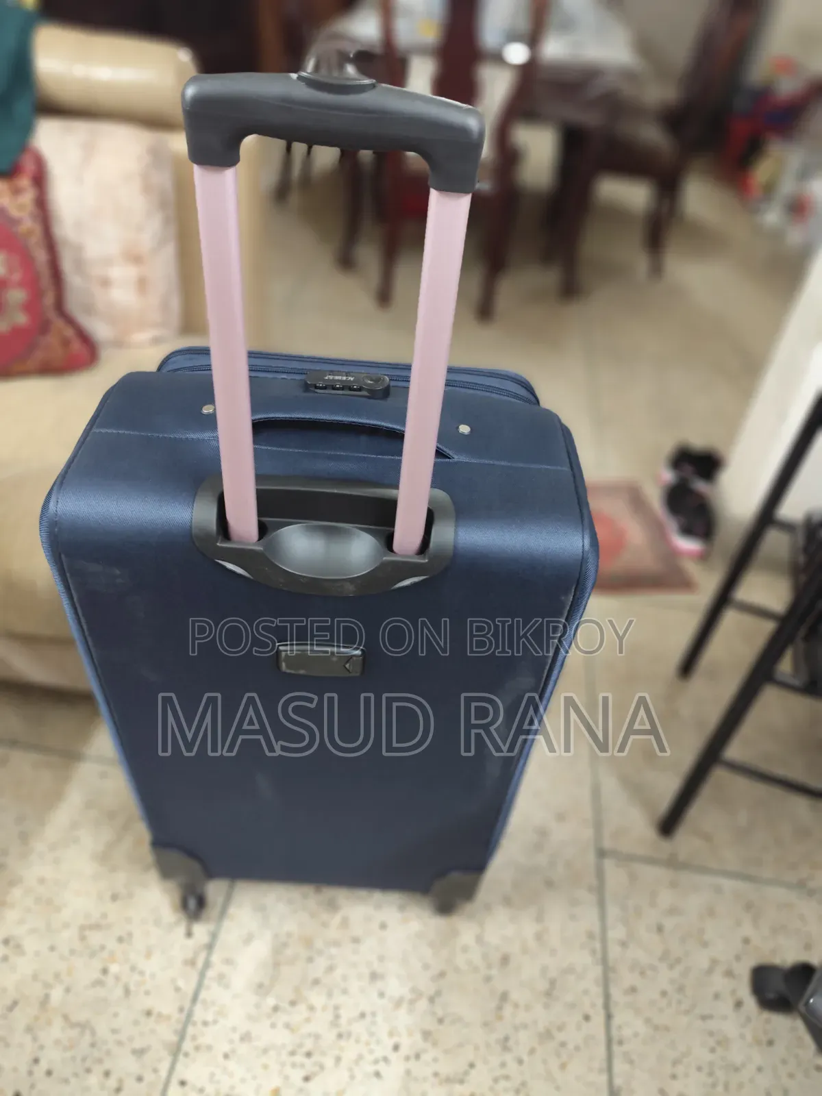 ট্রলি ব্যাগ এবং লাগেজ