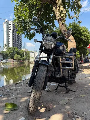 Royal Enfield Meteor 350 2026 Blue
