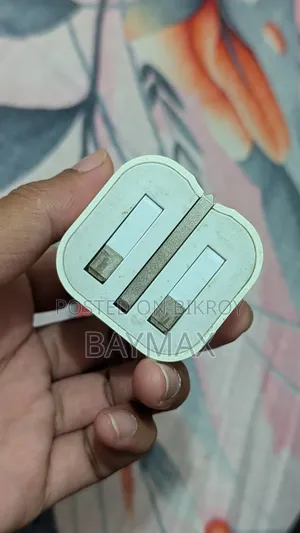 Apple 20 Watt Adapter