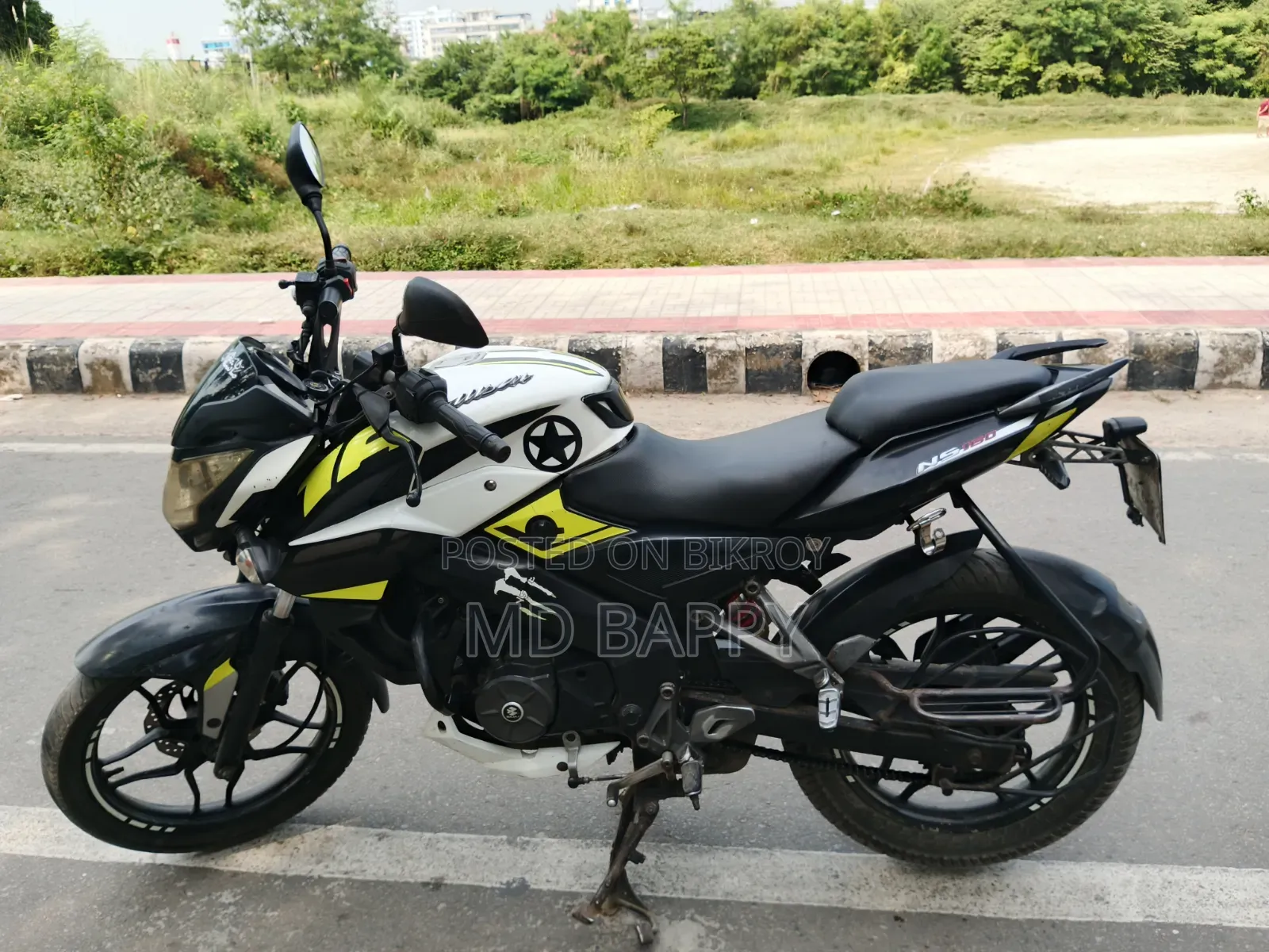 Bajaj Pulsar NS 160 2020 White