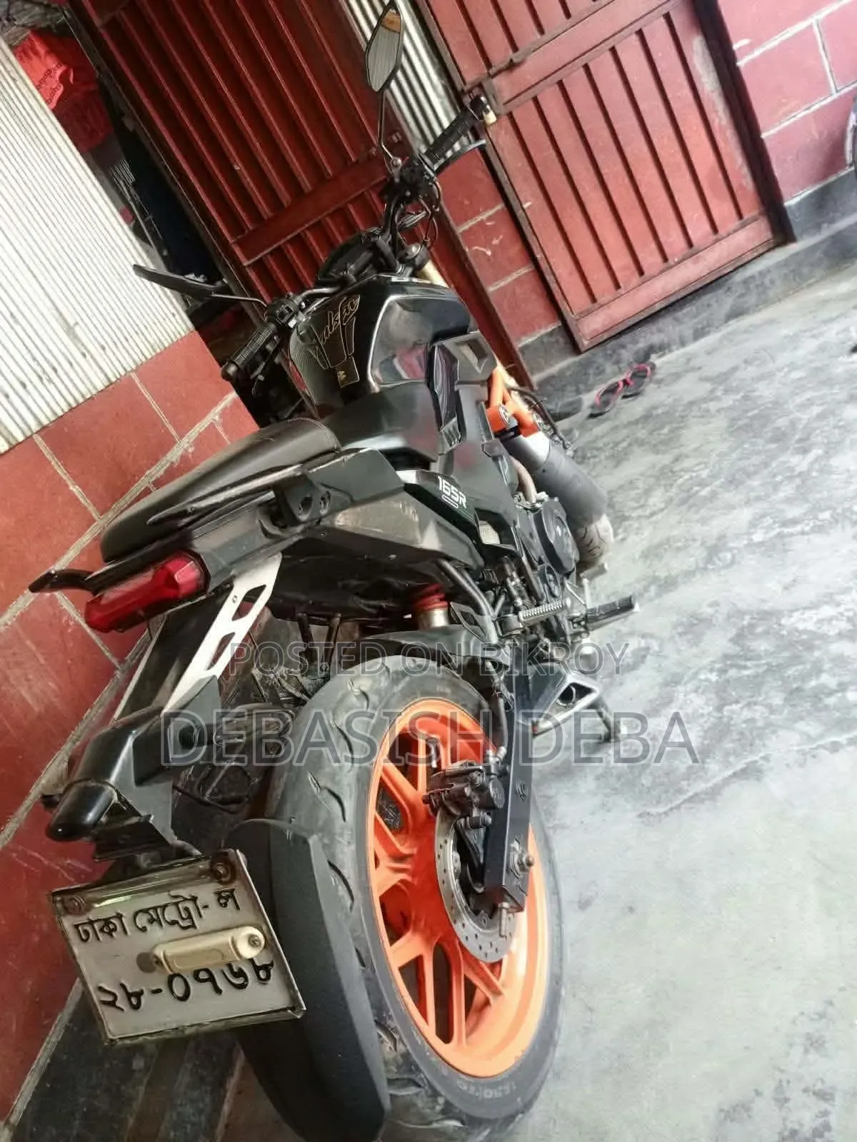 রানার বোল্ট ১৬৫আর ২০২২ কালো