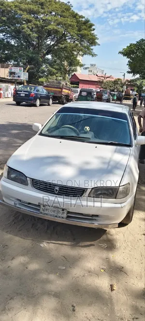 Toyota Corolla Sedan 1999 Pearl