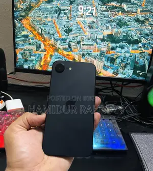 অ্যাপল আইফোন ১৬ই ১২৮ জিবি ব্ল্যাক