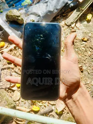 New Apple iPhone 11 64 GB Black