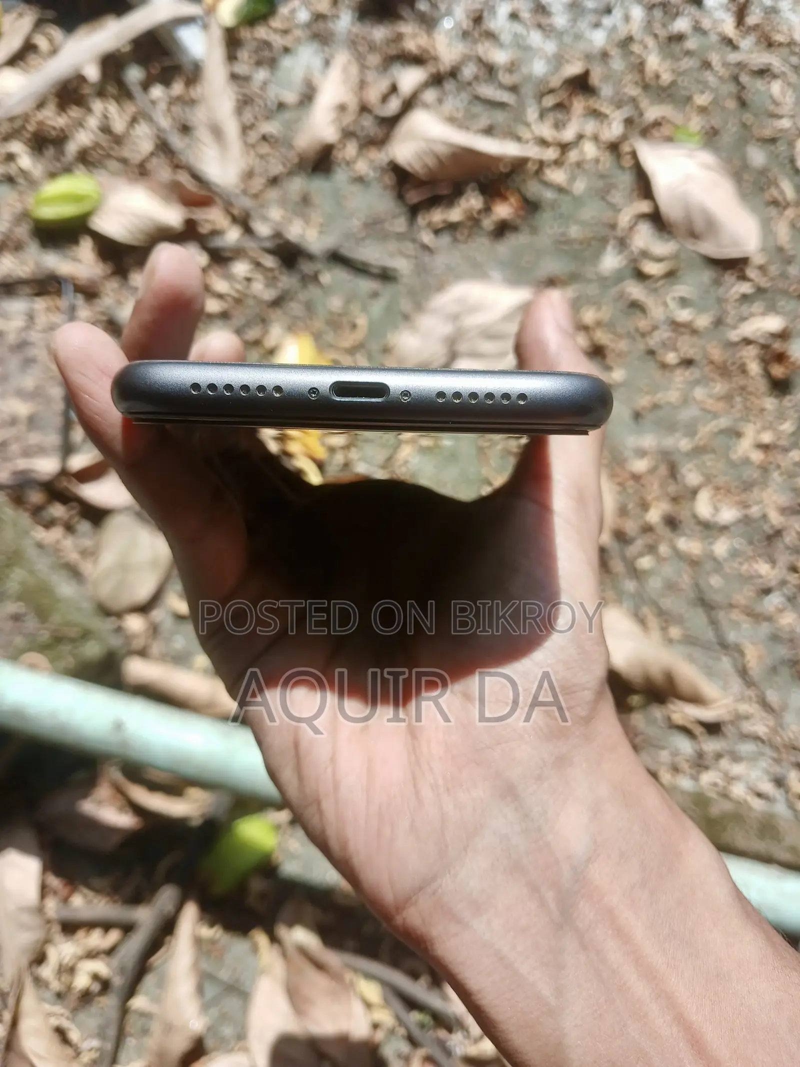 New Apple iPhone 11 64 GB Black
