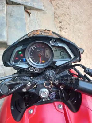 বাজাজ পালসার এনএস ১৬০ ২০২২ লাল