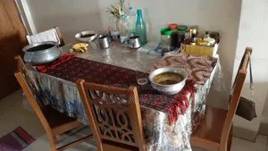 ৬ সিটার ডাইনিং টেবিল