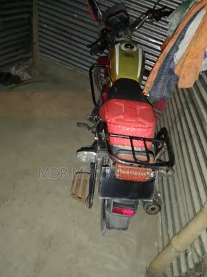 ওয়ালটন লিও ৯০ ২০১১ লাল