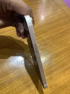 Apple iPhone 13 128 GB White