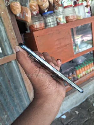 অপো এফ২৯ প্রো ২৫৬ জিবি গোল্ড