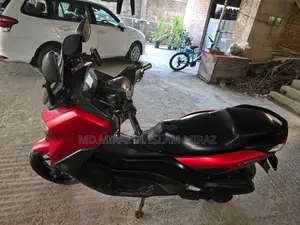 ইয়ামাহা এনম্যাক্স ১৫৫ ২০২২ লাল