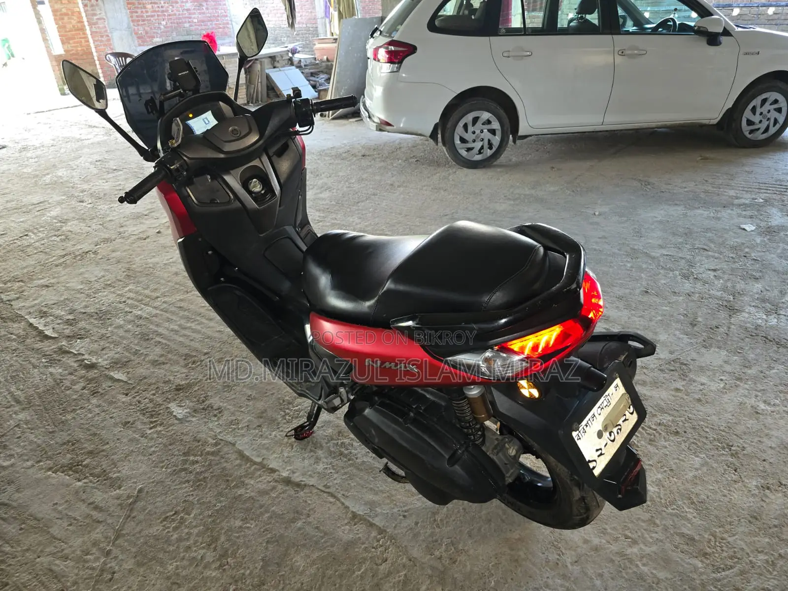 ইয়ামাহা এনম্যাক্স ১৫৫ ২০২২ লাল