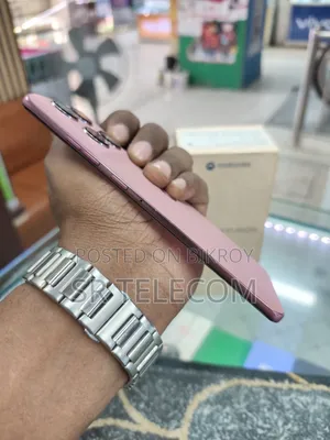 মোটোরোলা এজ ৬০ ফিউশন ২৫৬ জিবি গোলাপি