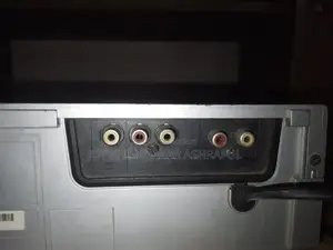 স্যামসাং ডিভিডি/সিডি প্লেয়ার (মডেল: Z-530m)
