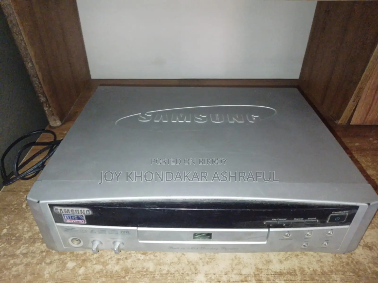 স্যামসাং ডিভিডি/সিডি প্লেয়ার (মডেল: Z-530m)