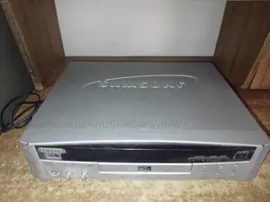 Samsung DVD/CD Player (Model: Z-530m)