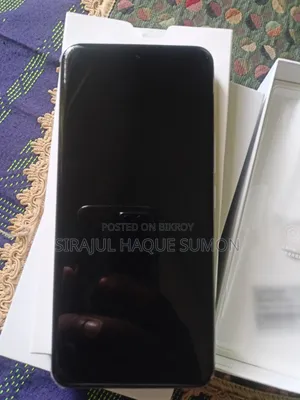 অনার ২০০ ৫১২ জিবি হোয়াইট