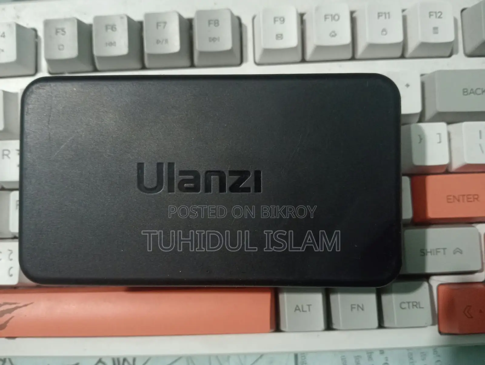 Urgent Ulanzi A100 Wireless Microphone for Sale!