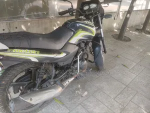 টিভিএস মেট্রো ২০১৭ কালো