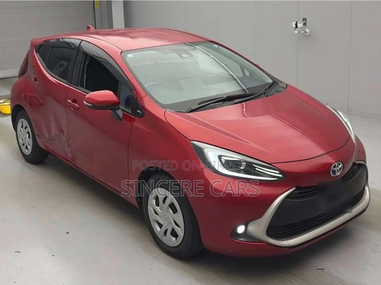 Toyota Aqua 2021 Red